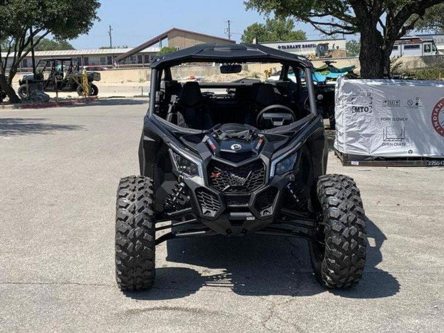2026 Can-Am® Maverick X3 MAX X ds Turbo RR Triple Black_4.5 in