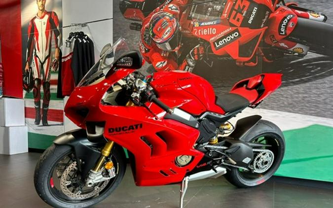 2022 Ducati Panigale V4 S Ducati Red