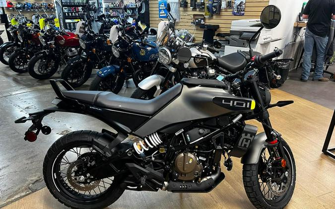 All-New 2024 Husqvarna Vitpilen 401 and Svartpilen 401 First Look