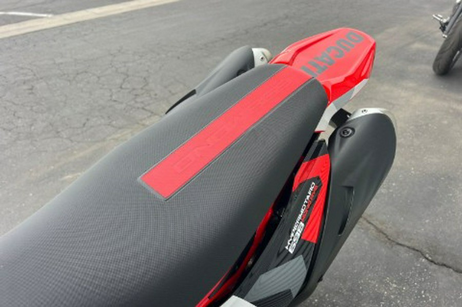 2025 Ducati Hypermotard 698 Mono RVE