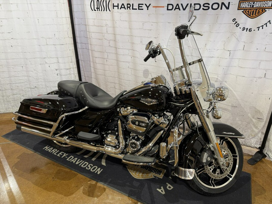 2021 Harley-Davidson® Road King® FLHR 616883 Vivid Black
