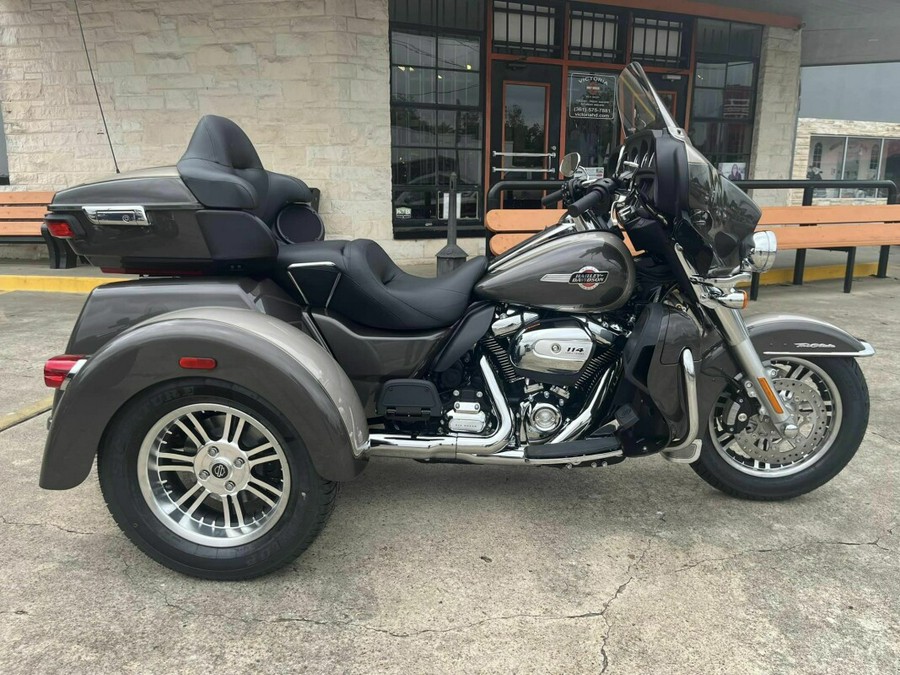 2023 Harley-Davidson Tri Glide Ultra Gray Haze/Silver Fortune