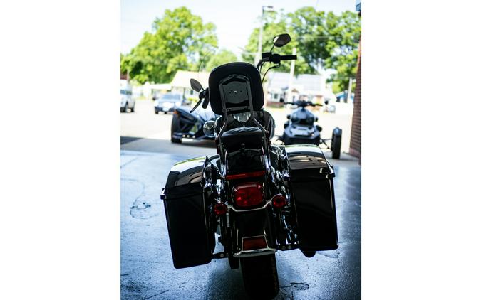 2015 Harley-Davidson® FLSTC Heritage Softail® Classic