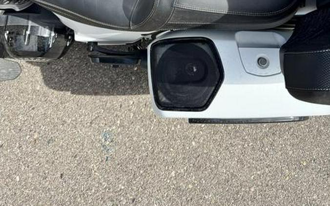 2021 Indian Motorcycle® Roadmaster® Dark Horse® Thunder Black Smoke