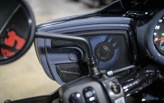 2024 Indian Motorcycle Chieftain® Dark Horse® Icon with PowerBand Audio Package