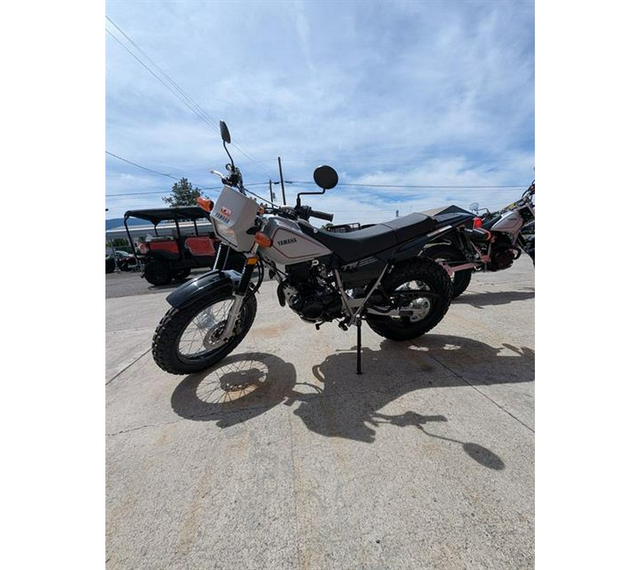 2027 Yamaha TW200