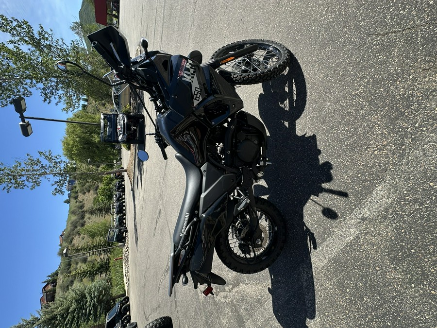 2026 Kawasaki KLR 650 S Pearl Crystal White/Metallic Carbon Gray - KM2667