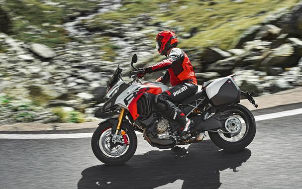 2024 Ducati Multistrada V4 RS