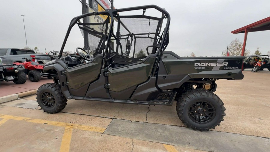 2025 Honda PIONEER 1000-6 DLX CREW