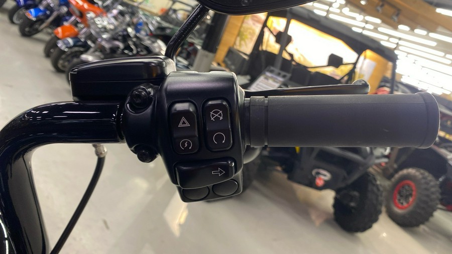 2023 Harley-Davidson® Road King Special