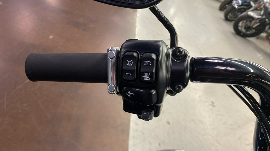 2023 Harley-Davidson® Road King Special