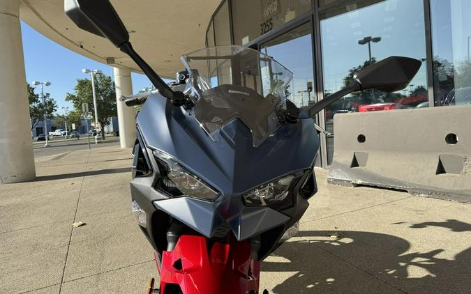 2026 Kawasaki Ninja® 500 ABS Metallic Matte Twilight Blue