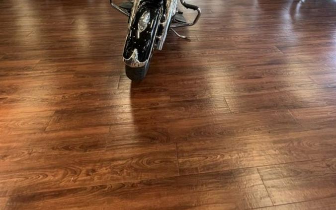 2019 Indian Motorcycle® Springfield® Thunder Black
