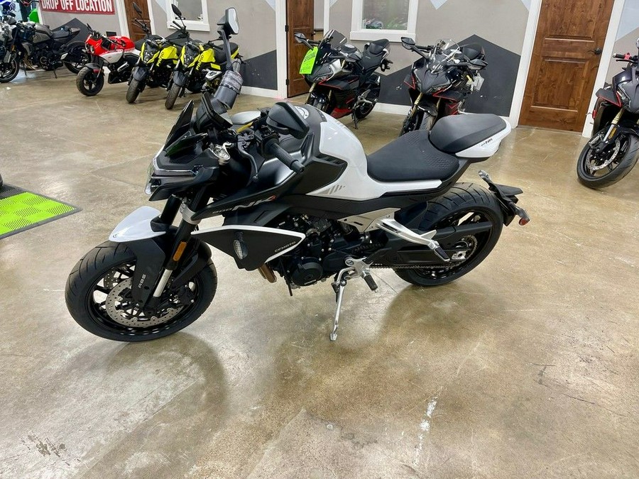 2024 CFMoto 800NK