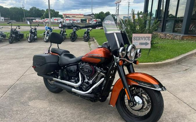 2020 Harley-Davidson® FLHCS - Heritage Classic 114