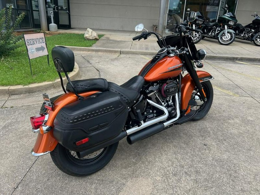 2020 Harley-Davidson® FLHCS - Heritage Classic 114