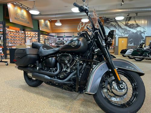 2018 Harley-Davidson Softail Heritage Classic 114 Review — From...