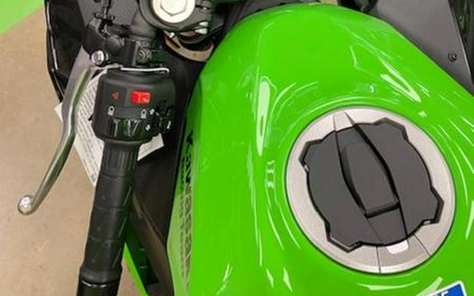 2025 Kawasaki Ninja® 500 KRT Edition SE ABS