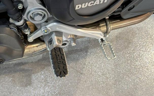 2025 Ducati Multistrada V2 S Storm Green