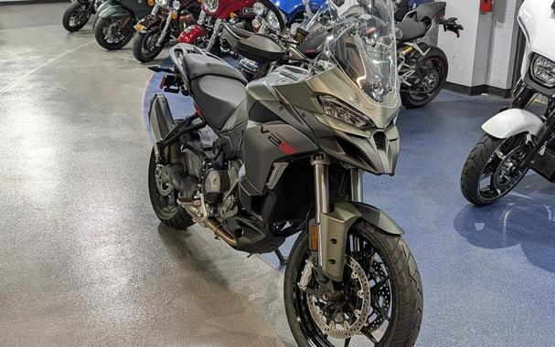 2025 Ducati Multistrada V2 S Storm Green