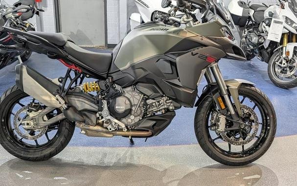 2025 Ducati Multistrada V2 S Storm Green