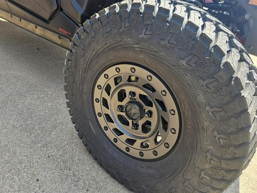 2025 Can-Am® Maverick X3 Max X RC Turbo RR