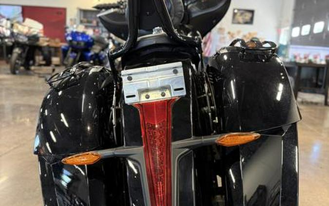 2016 Victory Motorcycles® Cross Country 8-Ball™ Gloss Black