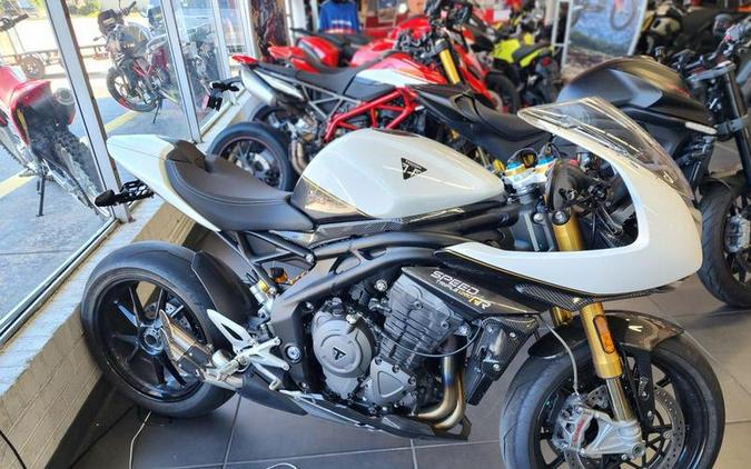 2022 Triumph Speed Triple 1200 RR Crystal White Storm Grey