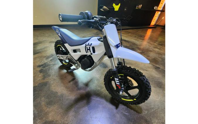 2024 Husqvarna Motorcycles EE 2