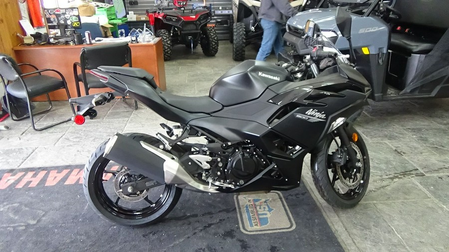 2026 Kawasaki Ninja® 500