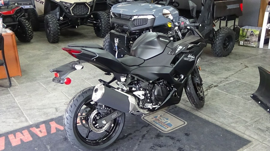 2026 Kawasaki Ninja® 500