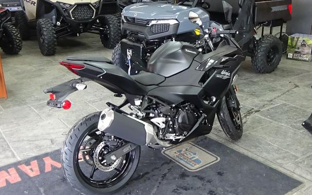 2026 Kawasaki Ninja® 500