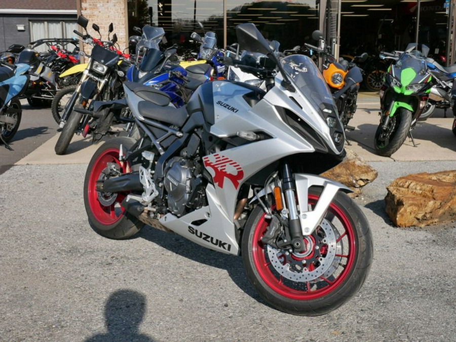 2024 Suzuki GSX-8R 8R