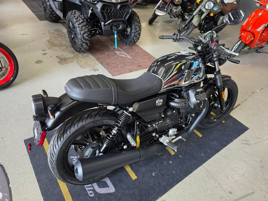2025 Moto Guzzi V7 Stone