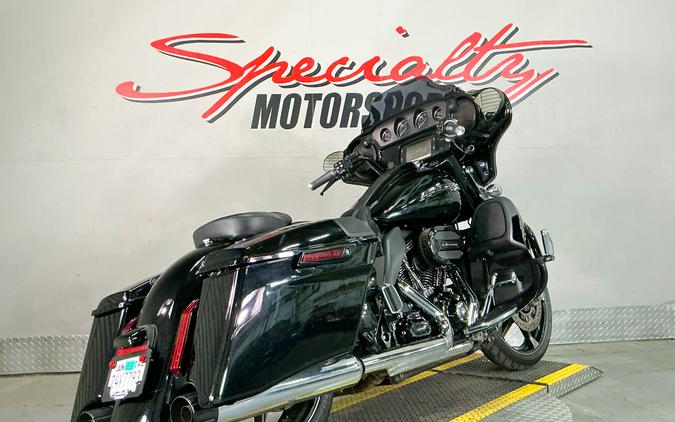 2016 Harley-Davidson CVO™ Street Glide®