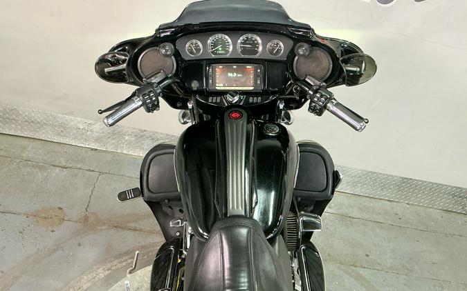 2016 Harley-Davidson CVO™ Street Glide®