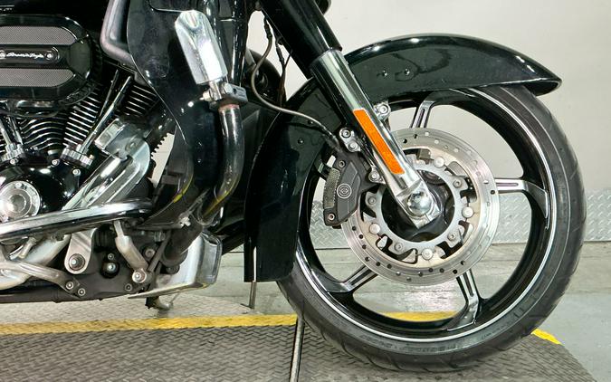 2016 Harley-Davidson CVO™ Street Glide®