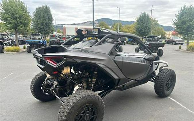 2024 Can-Am Maverick R X RS with Smart-Shox