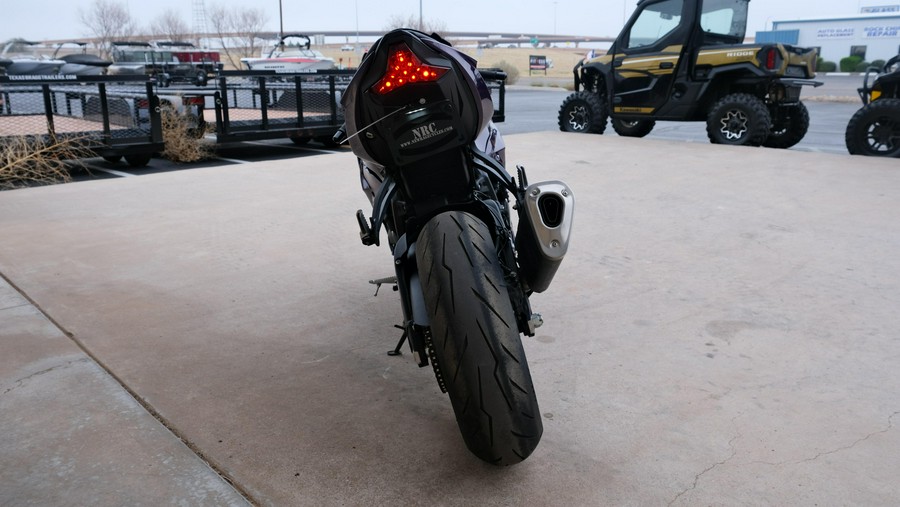 2025 KAWASAKI NINJA ZX6R