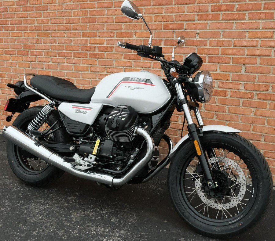 2026 Moto Guzzi V7 Special