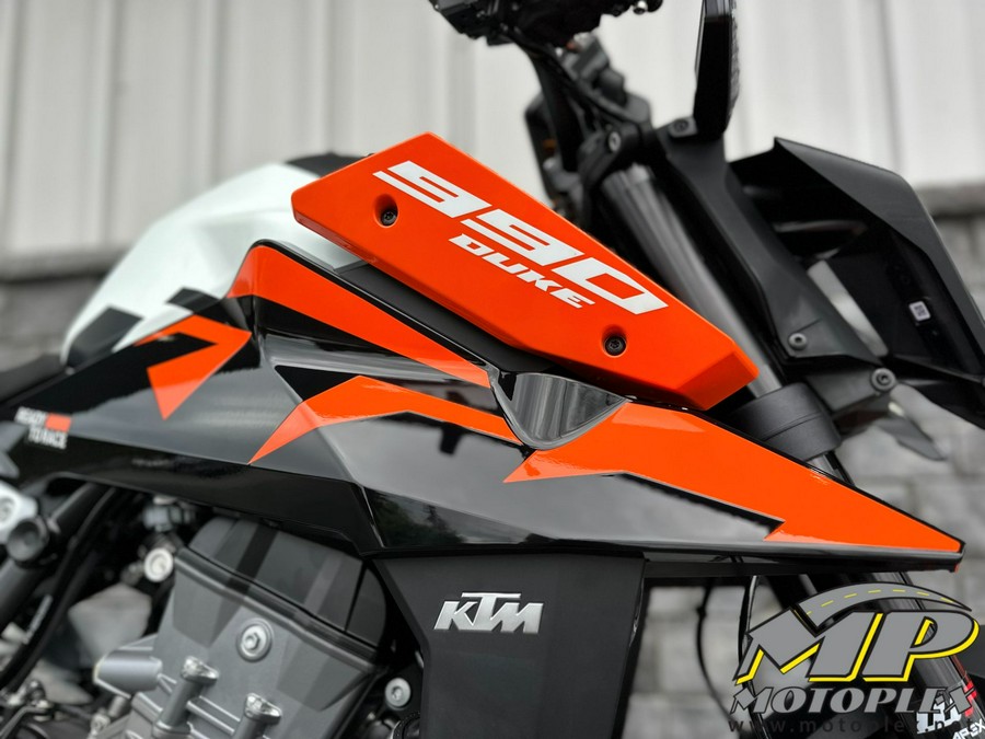 2027 KTM 990 Duke