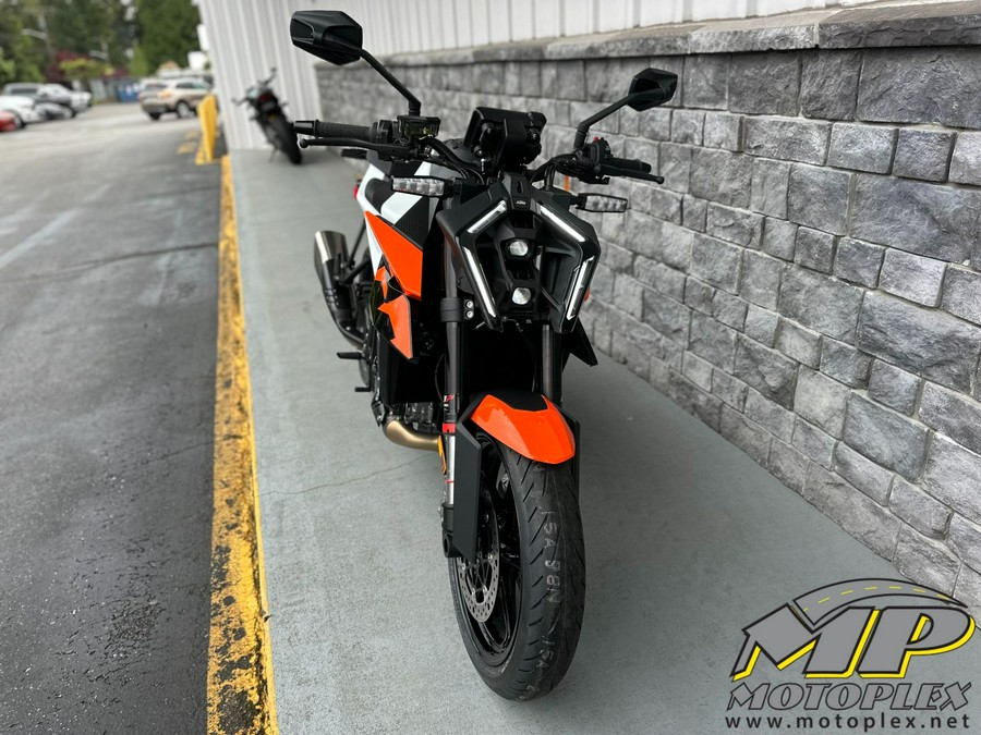 2027 KTM 990 Duke