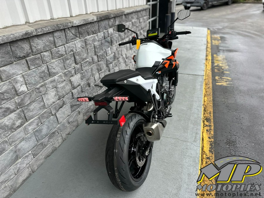 2027 KTM 990 Duke