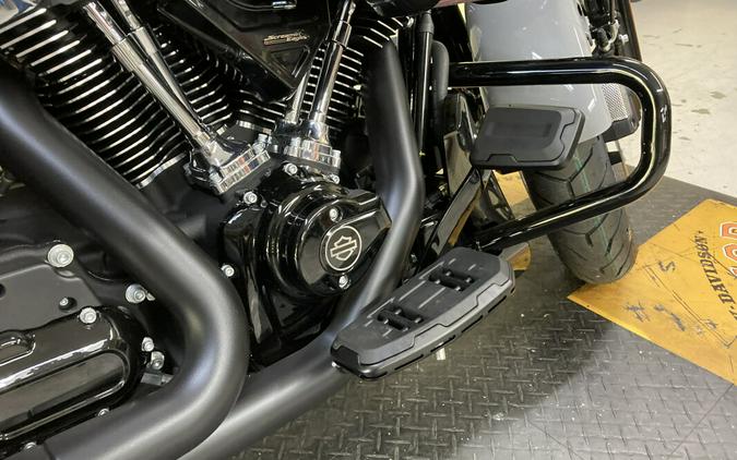 2024 Harley-Davidson Street Glide® Billiard Gray / ST Package with Tab mufflers.