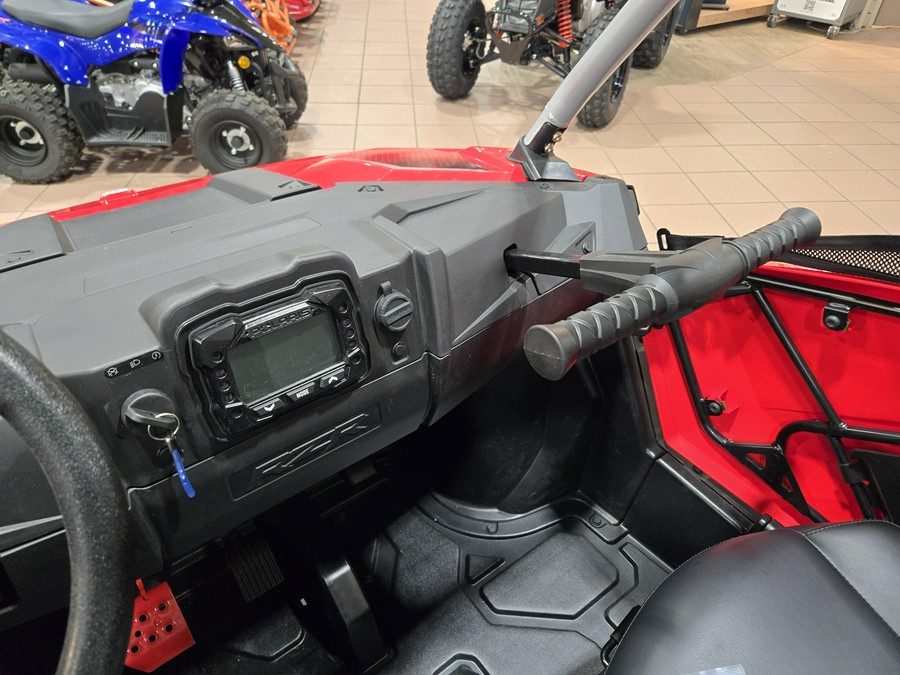 2026 POLARIS RZR 200 EFI