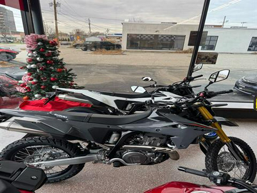 2025 Suzuki DR-Z4S