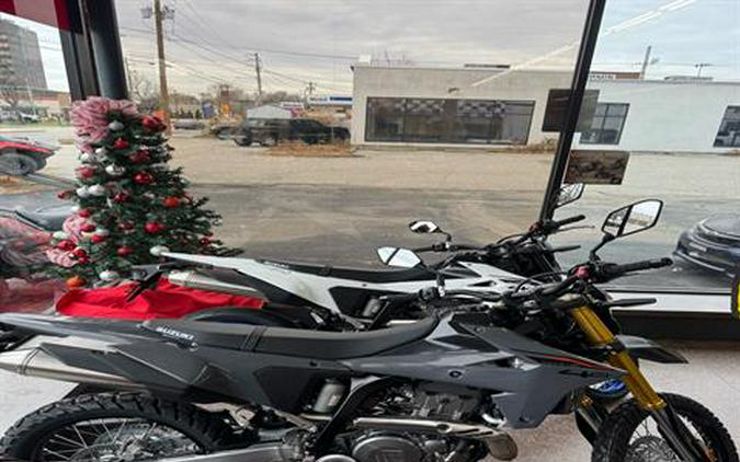 2025 Suzuki DR-Z4S
