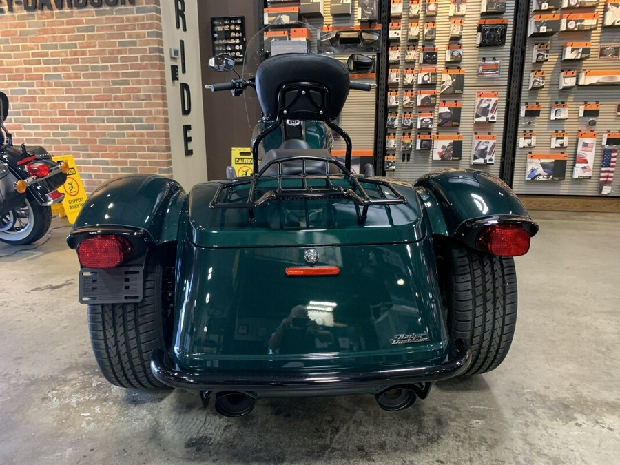 Harley-Davidson® Freewheeler® 2024 FLRT Alpine Green / Vivid Black