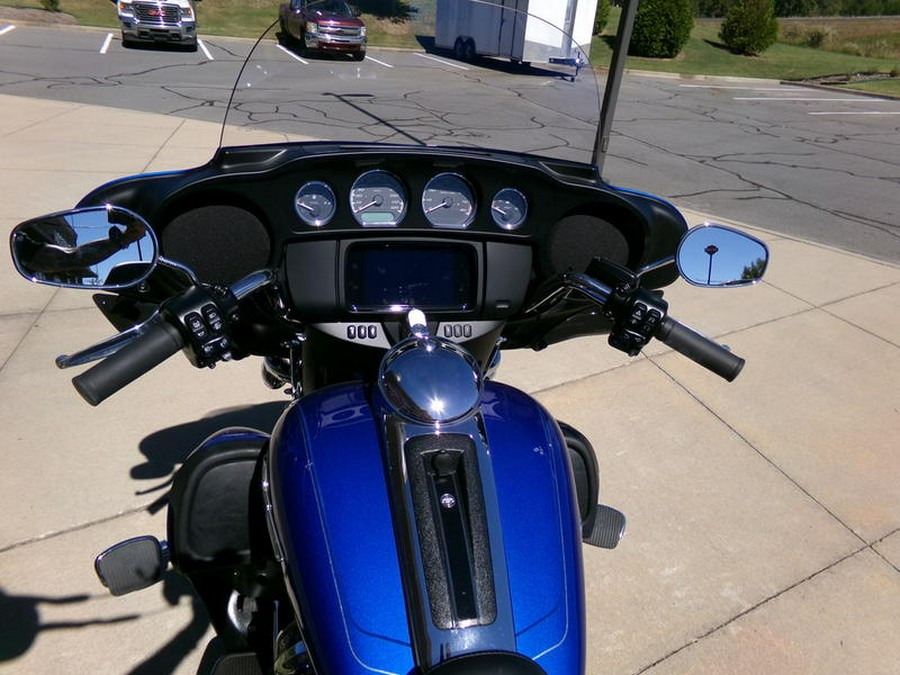 2024 Harley-Davidson® FLHTCUTG - Tri Glide® Ultra