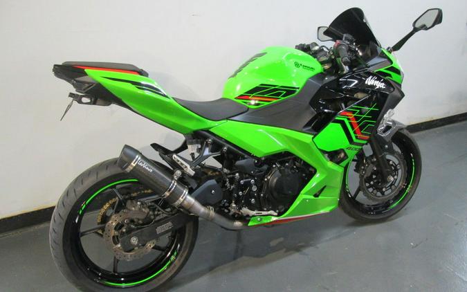 2023 Kawasaki Ninja® 400 KRT Edition ABS